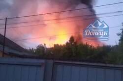 В окупованому Донецьку горить нафтобаза (відео)