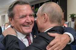 Герхард Шредер неодноразово демонстрував свою підтримку російському диктатору Володимиру Путіну
