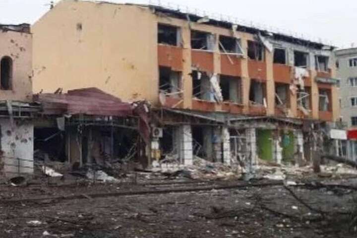 Пів тисячі українців загинуло в Ізюмі через обстріли і відсутність меддопомоги