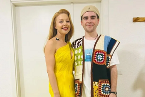 Тина Кароль сфотографировалась с Вельбоем в Мадриде