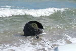 На Миколаївщині двоє людей підірвалися на міні під час купання в морі 