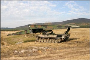 Німеччина надасть Україні  16 танків-мостоукладників