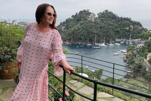 Ротару покинула територію України