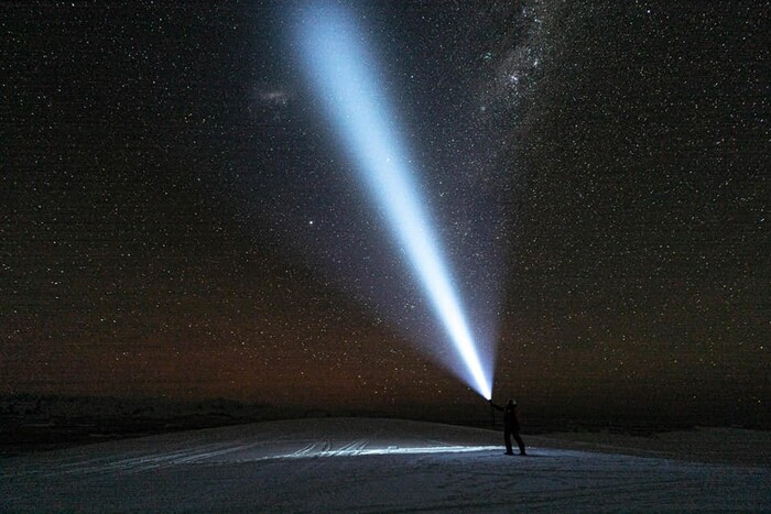 Українські полярники показали унікальні кадри арктичного неба (фото)