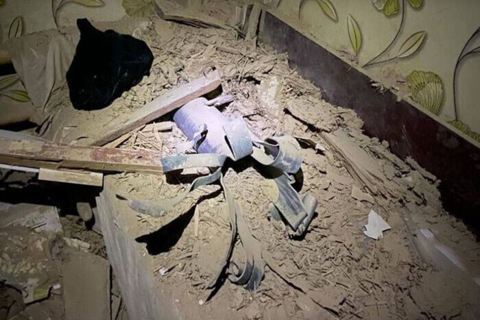 Снаряд попал в детскую кровать: страшные последствия обстрела Днепропетровщины (фото)