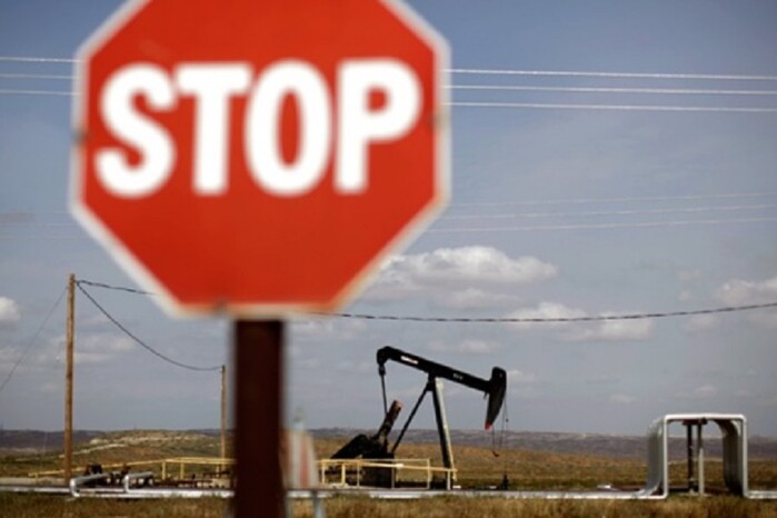ЄС рекомендує імпортерам позначати, що вони не торгують нафтою з РФ 