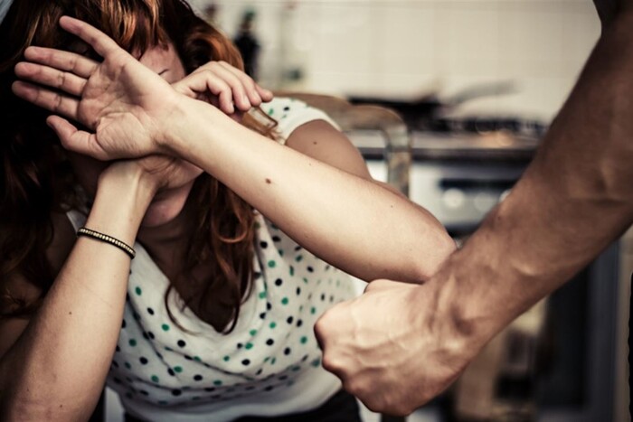 В Україні з'явився додаток для допомоги постраждалим від домашнього насильства