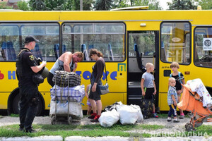 Кабмін видав розпорядження про обов'язкову евакуацію населення Донеччини