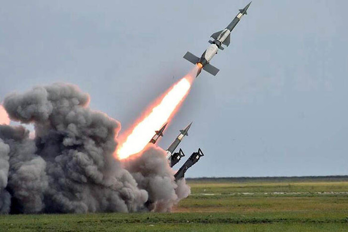 Захисники збили сім літаків за 11 хвилин: деталі наймасовішої ракетної атаки на Київ 
