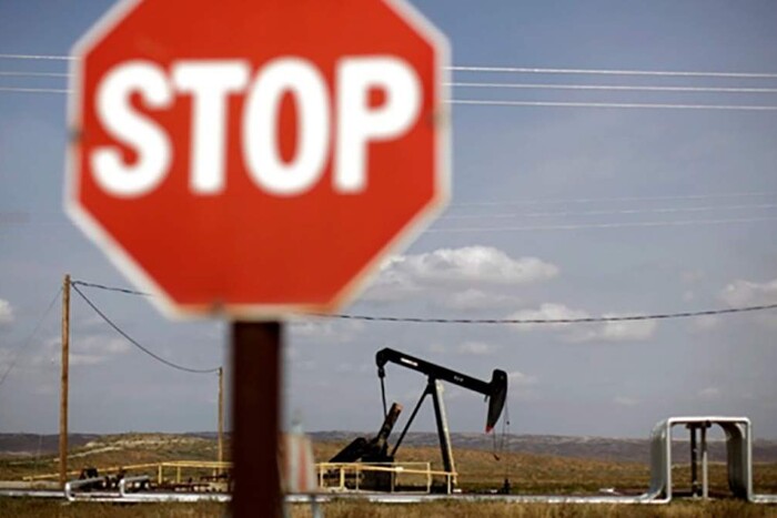 Росія знайшла спосіб обходити нафтові санкції – Bloomberg