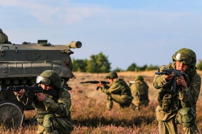 Окупанти намагаються встановити повний контроль над Донеччиною та Луганщиною