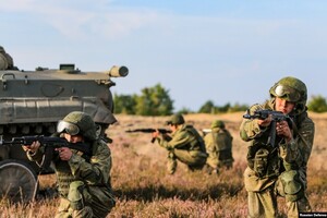 Противник стягнув велику кількість озброєння до Херсонської області 