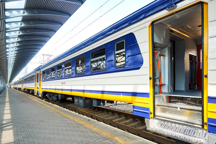 «Укрзализныця» запускает дополнительные пригородные поезда