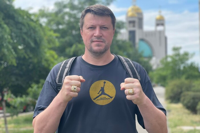 Український баскетболіст продав свої чемпіонські нагороди: гроші підуть дітям війни