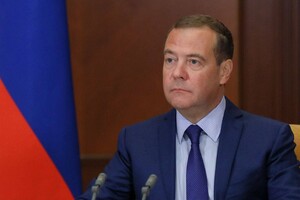 Дмитрий Медведев назвал грабежи российской армии «конфискацией преступного приобретенного имущества киевского режима»