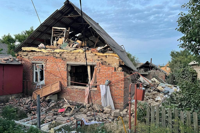 Прилетели 20 вражеских снарядов: жители Никопольского района остались без воды