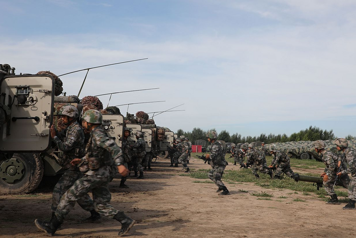 Китай завершив військові навчання навколо Тайваню