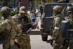 Як окупанти промивають мізки жителям Мелітополя: розвідка назвала метод