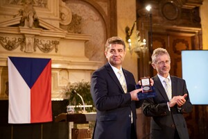 Українського посла нагородили головною відзнакою парламенту Чехії