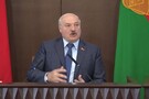 Лукашенко лютує: у Білорусі немає упаковки для молока (відео)