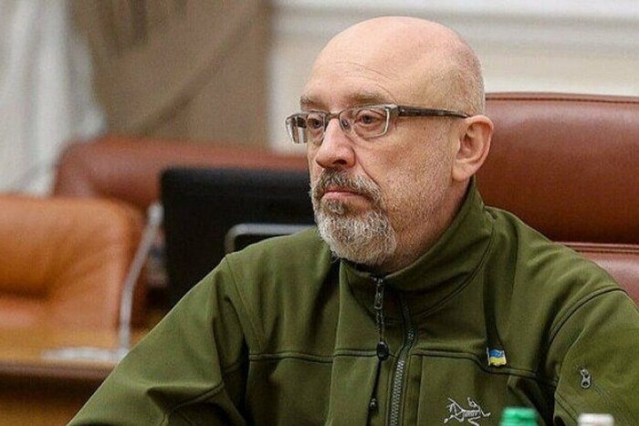 Міністр оборони розказав про державних мародерів, які завищували ціну зброї для України