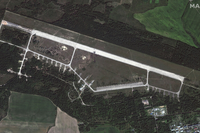 Появились спутниковые снимки белорусского аэродрома, где прогремели взрывы