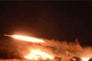 Окупанти вдарили по Нікополю зі ствольної артилерії