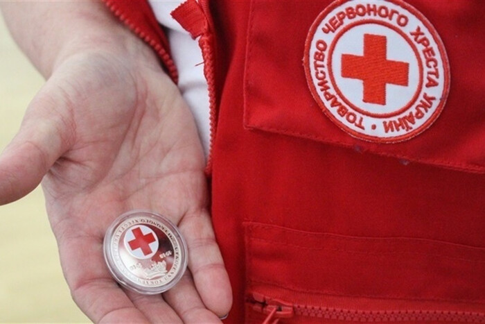 Банковая призвала Красный Крест подумать о репутации