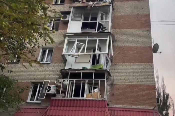 Ворог вкотре вдарив по Слов’янську: пошкоджені багатоповерхівки (відео)