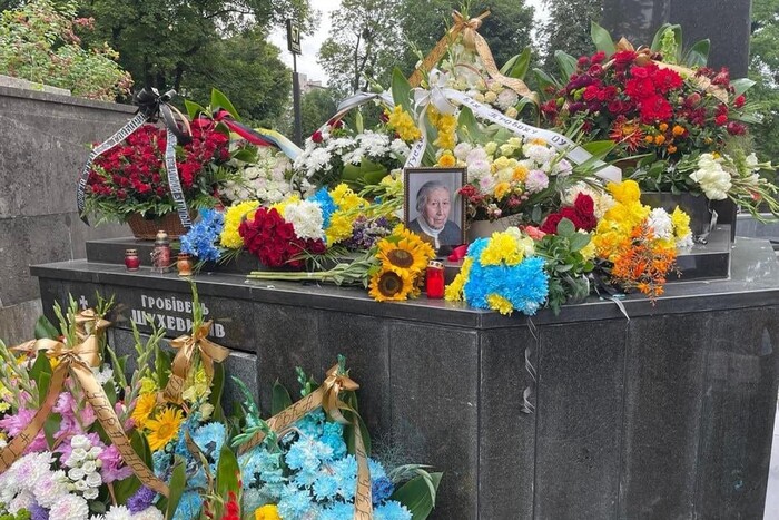 Скандал із похованням зв’язкової Шухевича: Садовий проігнорував прохання громадськості