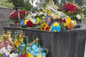 Скандал із похованням зв’язкової Шухевича: Садовий проігнорував прохання громадськості