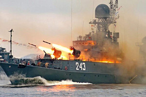Противник увеличил корабельную группировку в Черном море, – «Юг»
