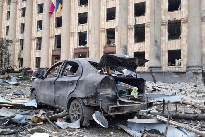 Рашисти з артилерії обстріляли Харків