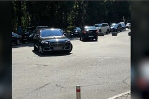 Журналісти встановили, що на нові машинки пересіли обранці однієї з фракцій