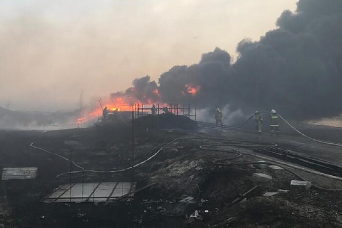 У Ростовській області РФ вирують масштабні пожежі (фото, відео)