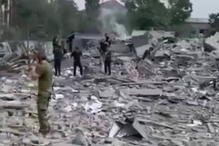 Вибух у Лисичанську: ЗСУ, ймовірно, знищили близько сотні окупантів 