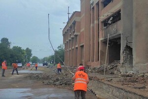 У заклад влучило дві ракети