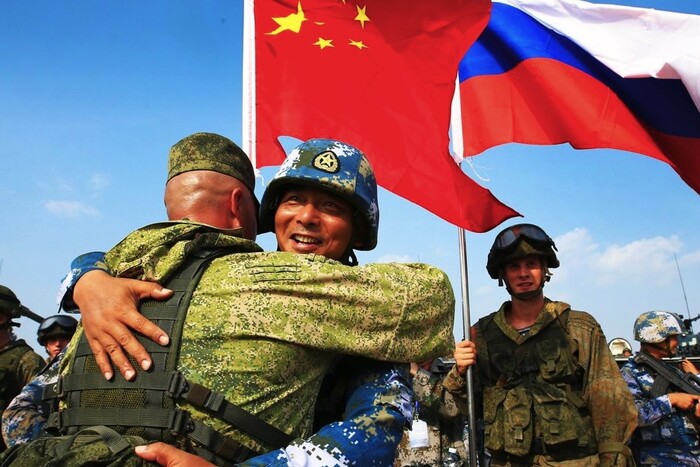 Китай направляє своїх військових на навчання до Росії