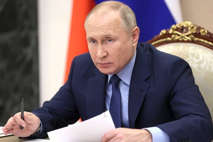 Російський депутат попросив Путіна зупинити війну. Кремль відповів