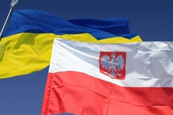 Польща запустила виплати постраждалим від війни українцям: хто отримає