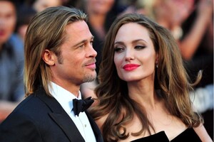 Анджелина Джоли шокировала деталями ссоры с Брэдом Питтом: Вылил на голову пиво