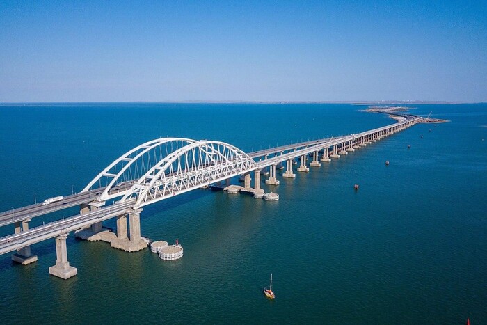 Спутник ВСУ уже «присматривается» к Крымскому мосту: фото