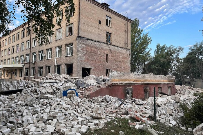 Окупанти вгатили по Краматорську: зруйновано освітні заклади (фото)