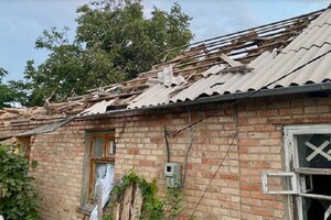 У місті є руйнування будівель, а також виведено з ладу лінію електропередачі