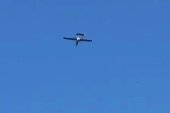 Российские военные стреляли по беспилотнику из автоматов Калашникова