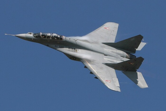Білоруські спеціалісти ремонтують російські бойові літаки