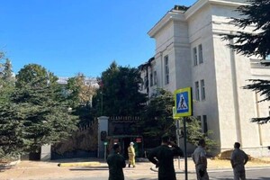 На даху штабу ЧФ РФ у Севастополі стався вибух