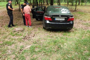 Дедушка на «Лексусе» отказался платить штраф, потому что знаком с Ермаком (фото)