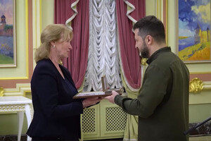 Зеленський нагородив лауреатів премії «Національна легенда України» 