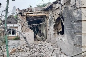 Ночной обстрел Никополя: в городе страшные разрушения (фото)